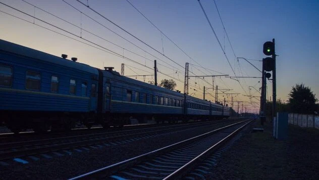 Потяги по Україні затримуються до 12 годин: перелік рейсів