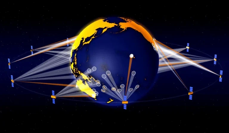Супутники NASA навчилися орієнтуватися «по зірках» — тільки замість зірок інші супутники й космічне сміття