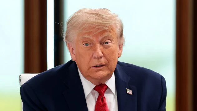 Трамп просив Зеленського зупинити удари по НПЗ РФ через ціни на дизель — Axios